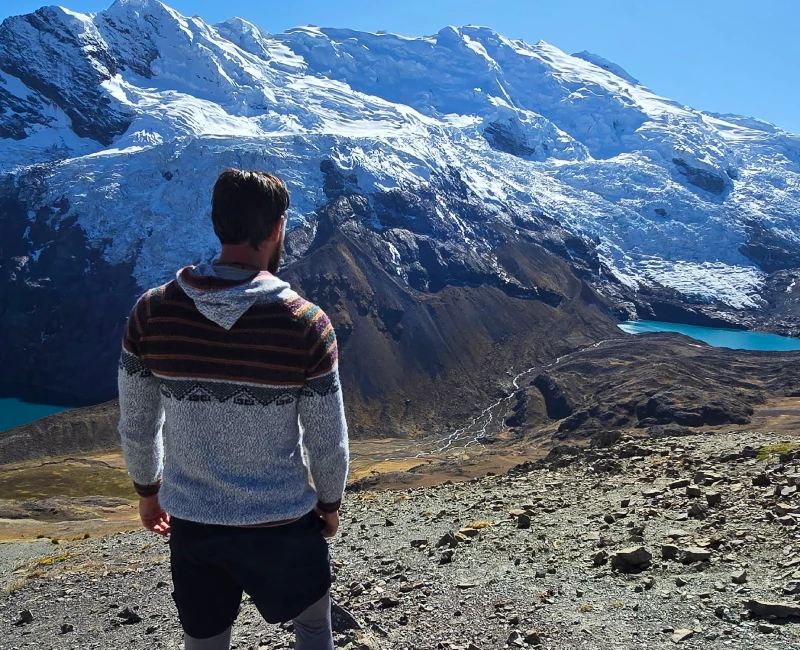 Tourist on the Ausangate 7 Lakes tour | Salkantay Lake